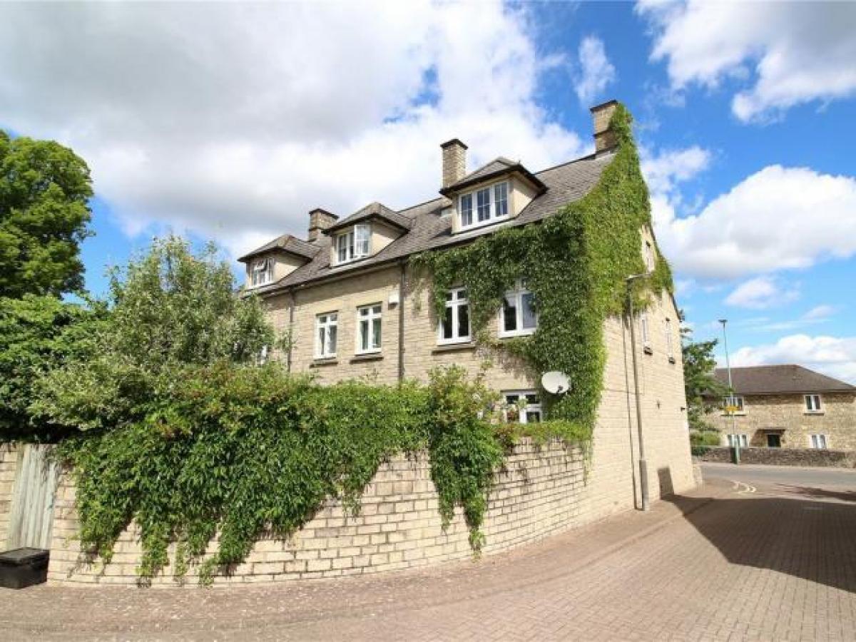 Picture of Home For Rent in Cirencester, Gloucestershire, United Kingdom