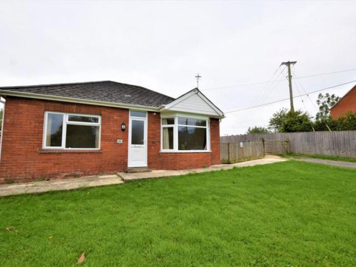 Picture of Bungalow For Rent in Swindon, Wiltshire, United Kingdom