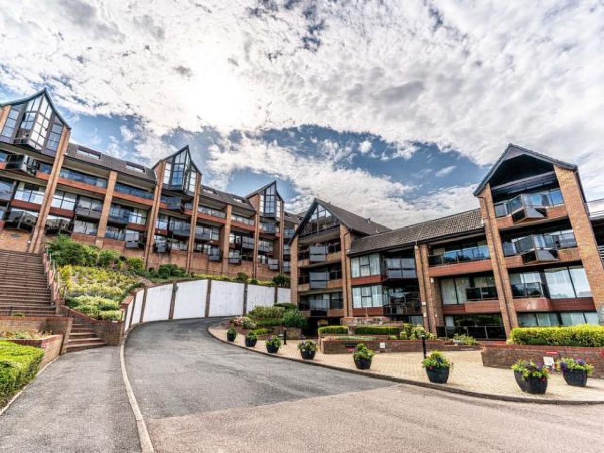 Picture of Apartment For Rent in Rochester, Kent, United Kingdom