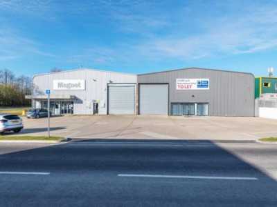 Industrial For Rent in Farnborough, United Kingdom