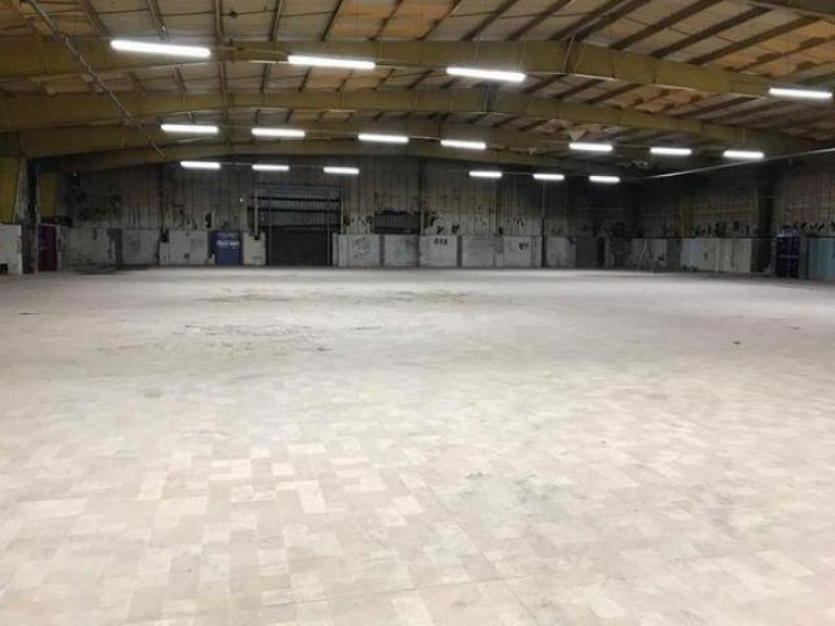 Picture of Industrial For Rent in Wolverhampton, West Midlands, United Kingdom