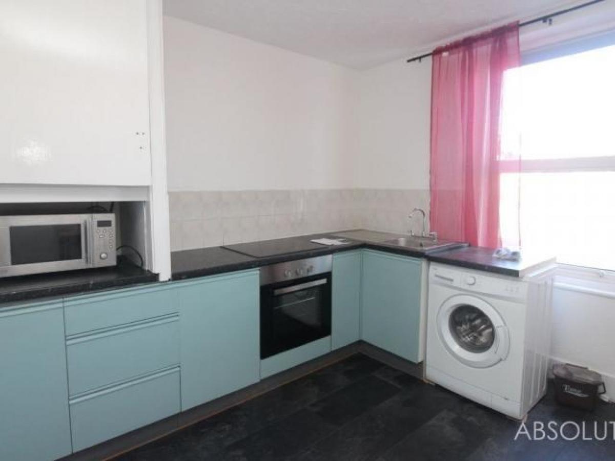 Picture of Apartment For Rent in Torquay, Devon, United Kingdom