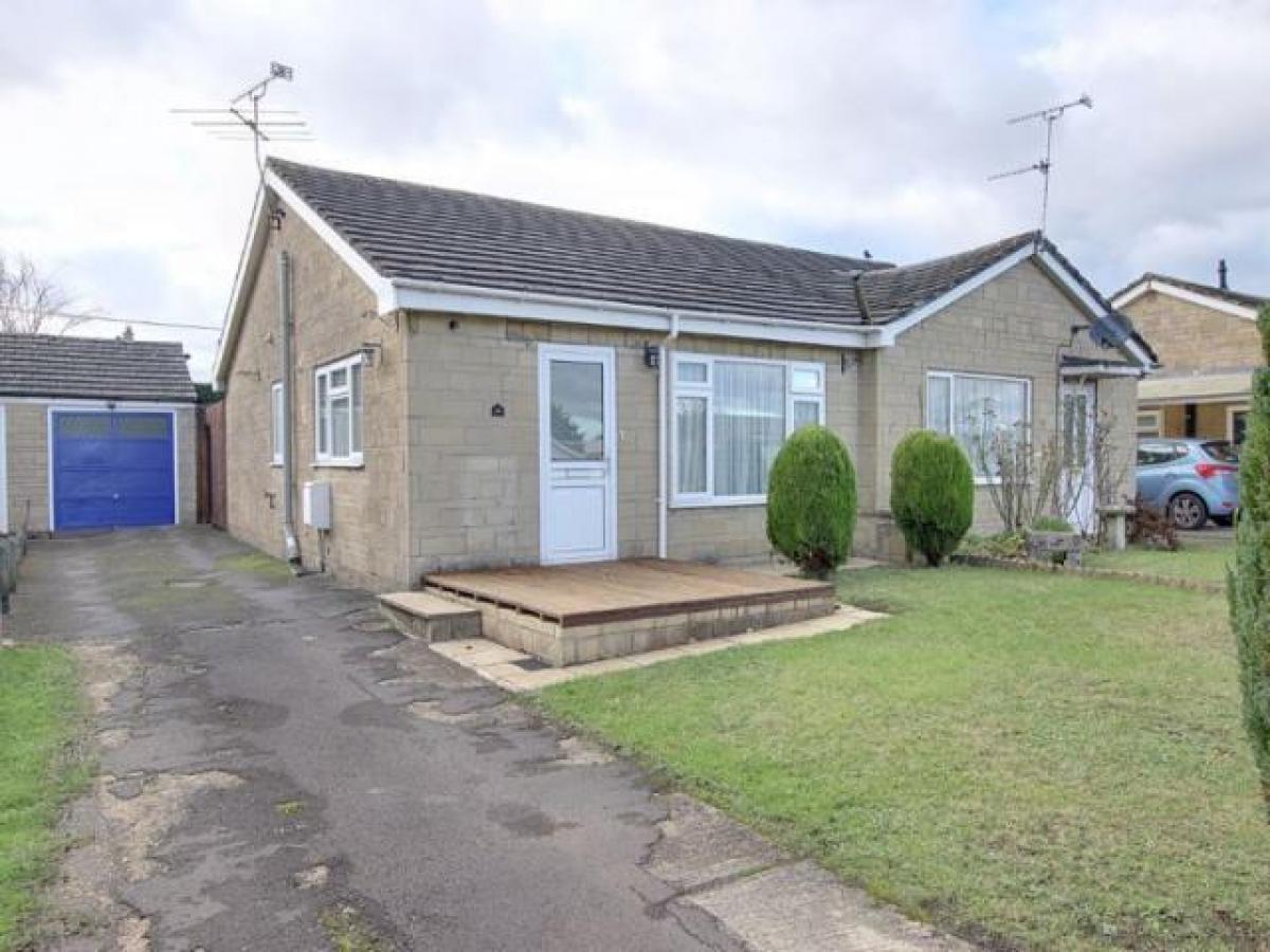 Picture of Bungalow For Rent in Corsham, Wiltshire, United Kingdom