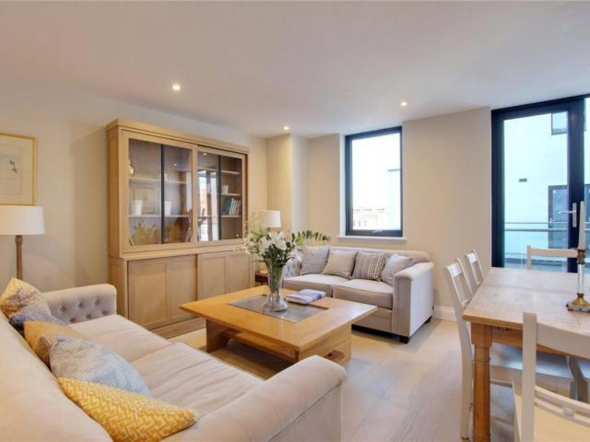 Picture of Apartment For Rent in Worthing, West Sussex, United Kingdom