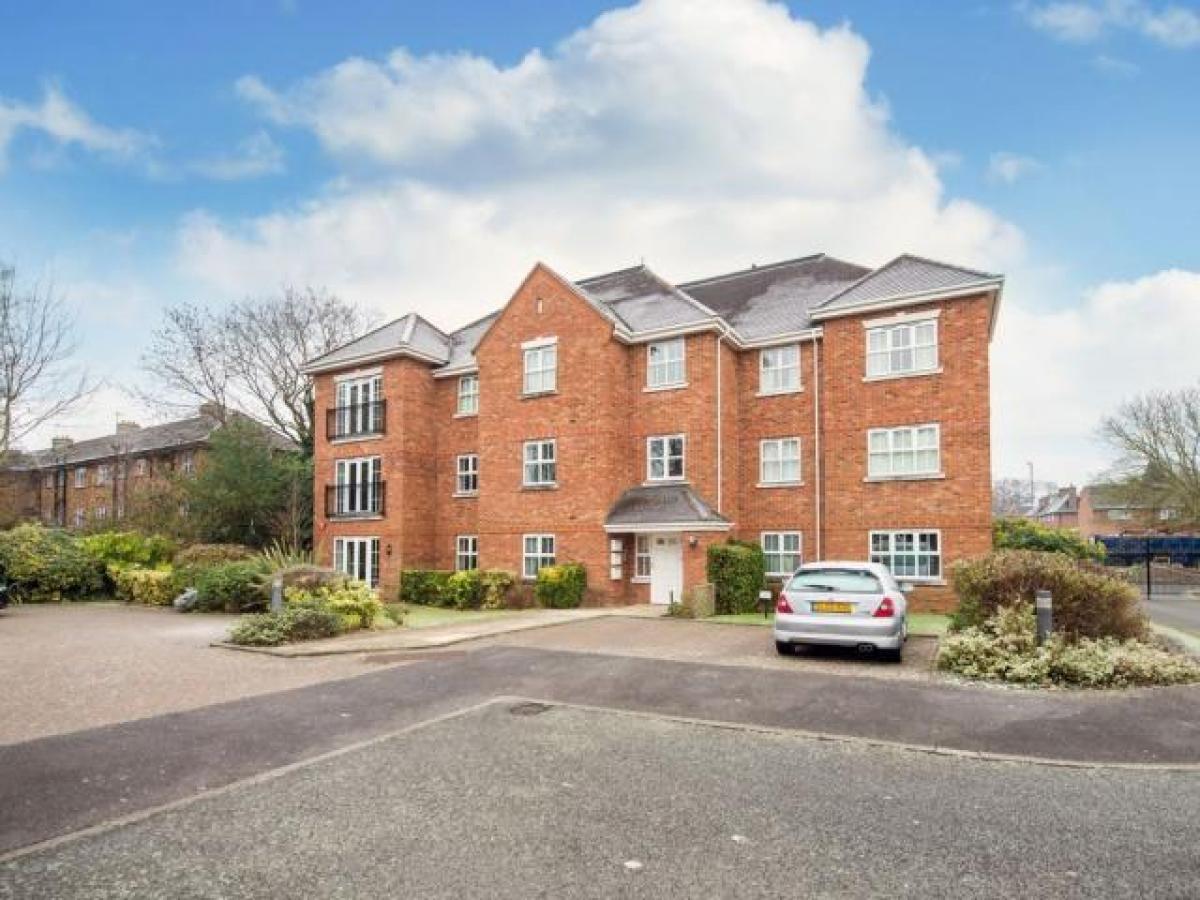 Picture of Apartment For Rent in Beaconsfield, Buckinghamshire, United Kingdom