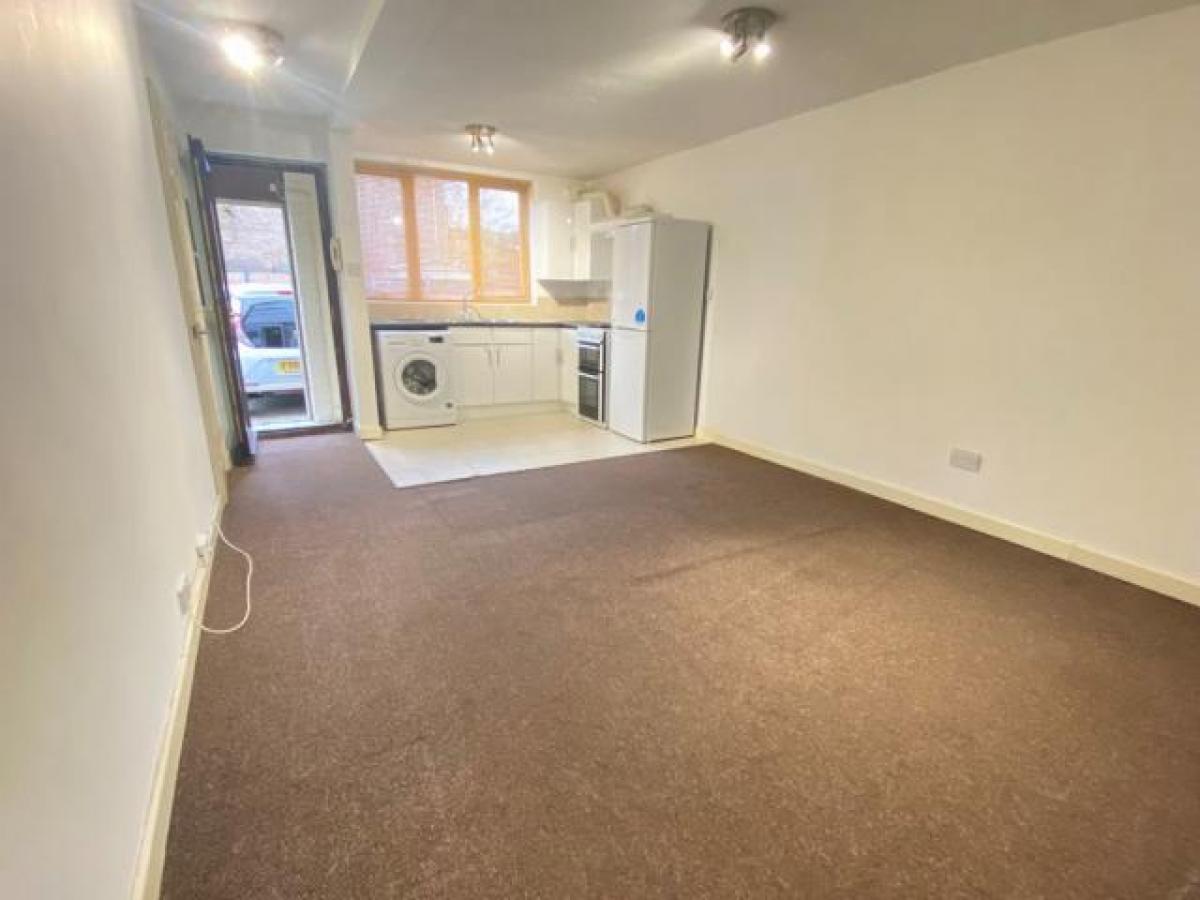 Picture of Apartment For Rent in Feltham, Northern Ireland, United Kingdom