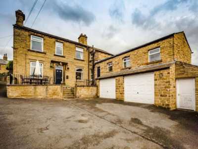 Home For Rent in Huddersfield, United Kingdom