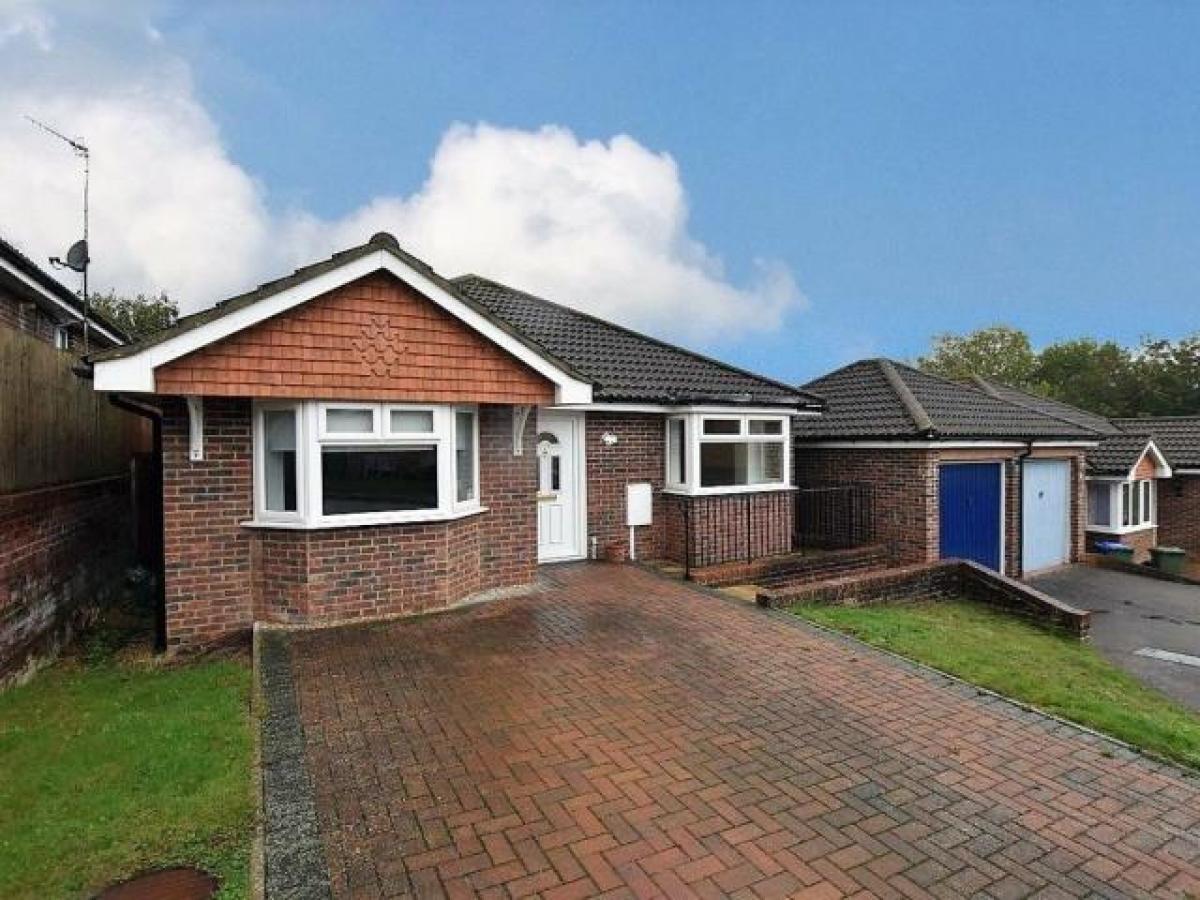 Picture of Bungalow For Rent in Peacehaven, East Sussex, United Kingdom