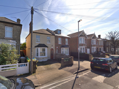 Home For Rent in Kingston upon Thames, United Kingdom