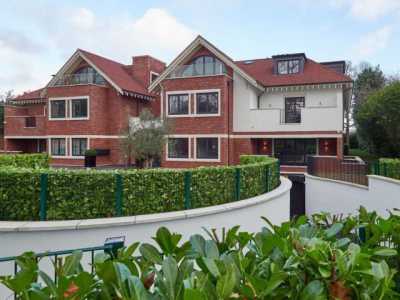 Apartment For Rent in Beaconsfield, United Kingdom