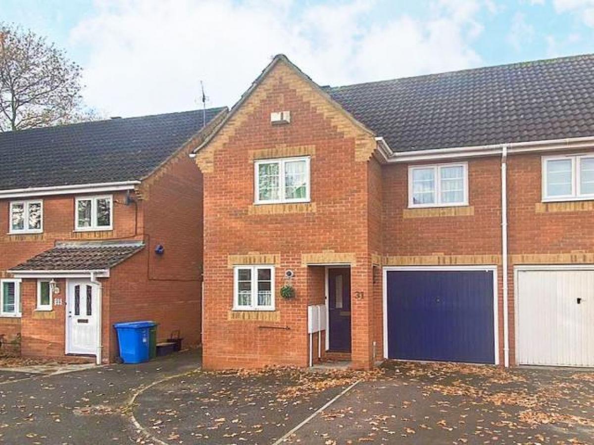 Picture of Home For Rent in Farnborough, Hampshire, United Kingdom