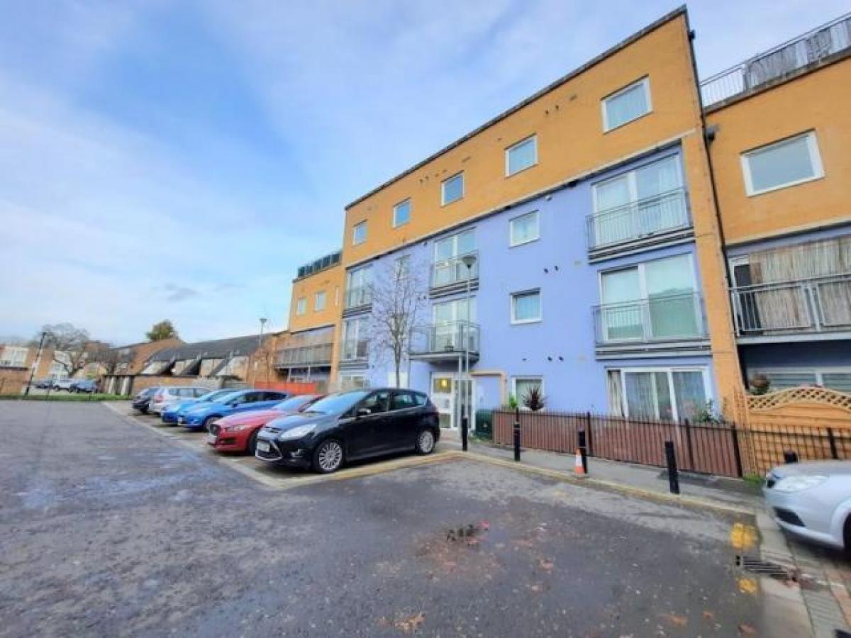 Picture of Apartment For Rent in Feltham, Northern Ireland, United Kingdom