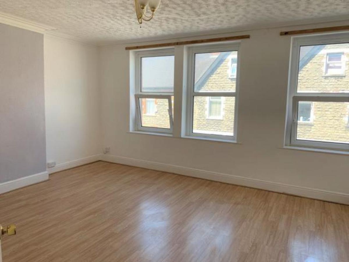 Picture of Apartment For Rent in Barry, South Glamorgan, United Kingdom