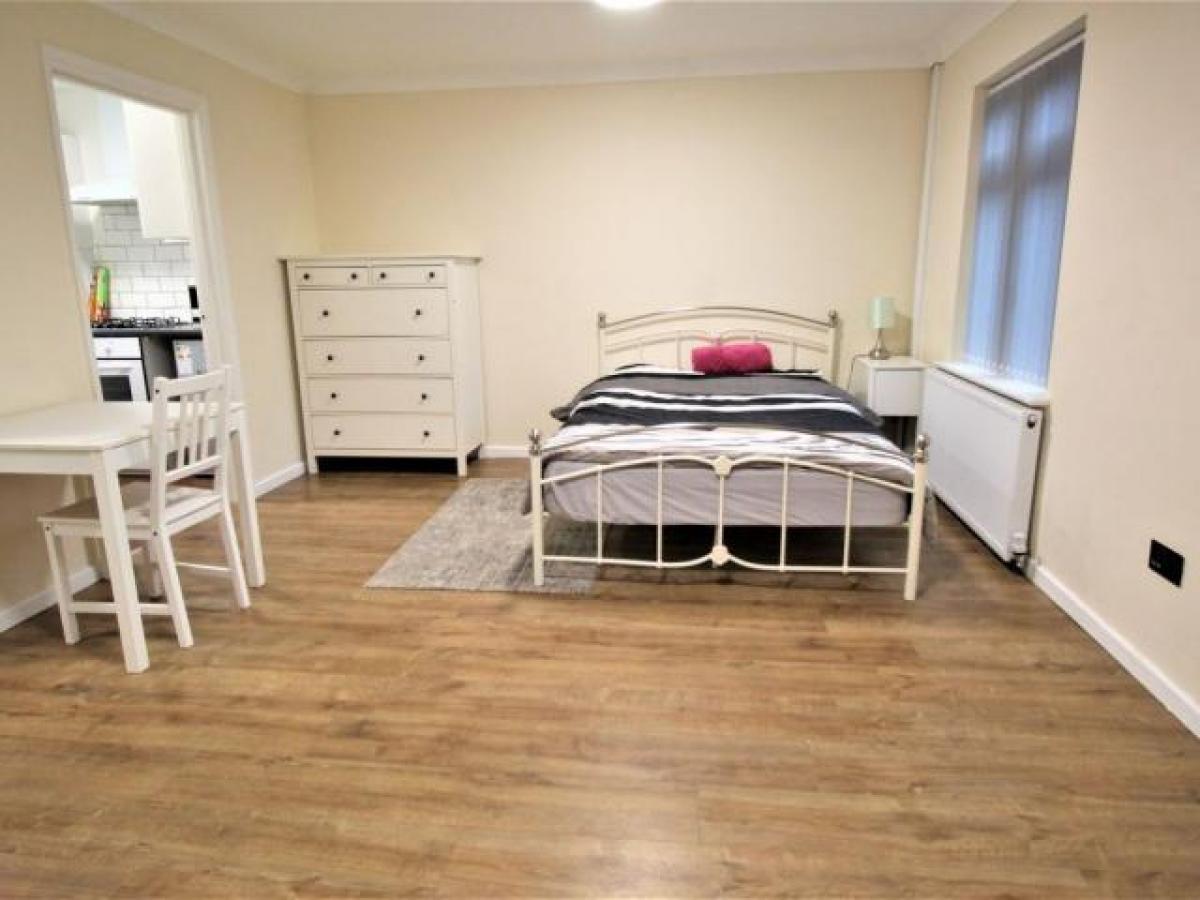 Picture of Apartment For Rent in Aylesbury, Buckinghamshire, United Kingdom