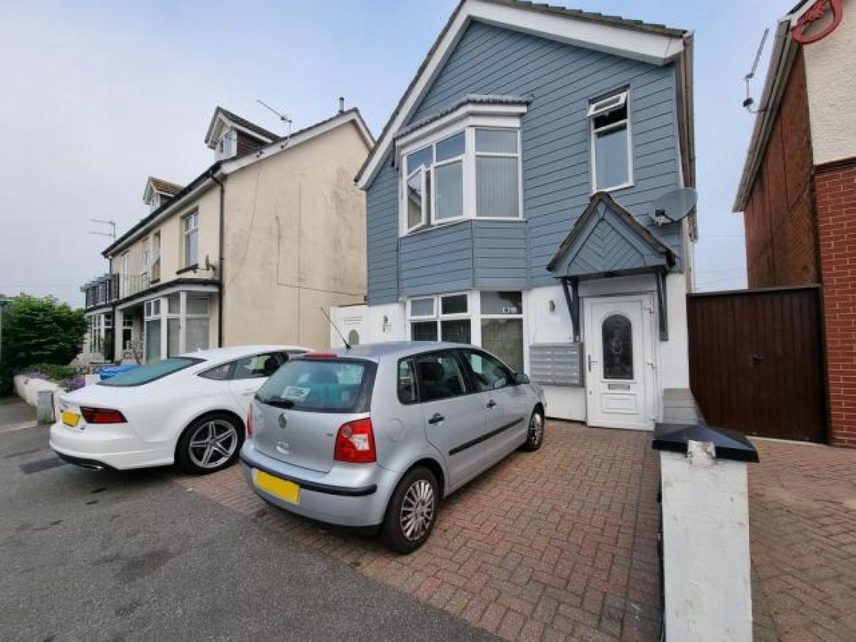 Picture of Apartment For Rent in Poole, Dorset, United Kingdom