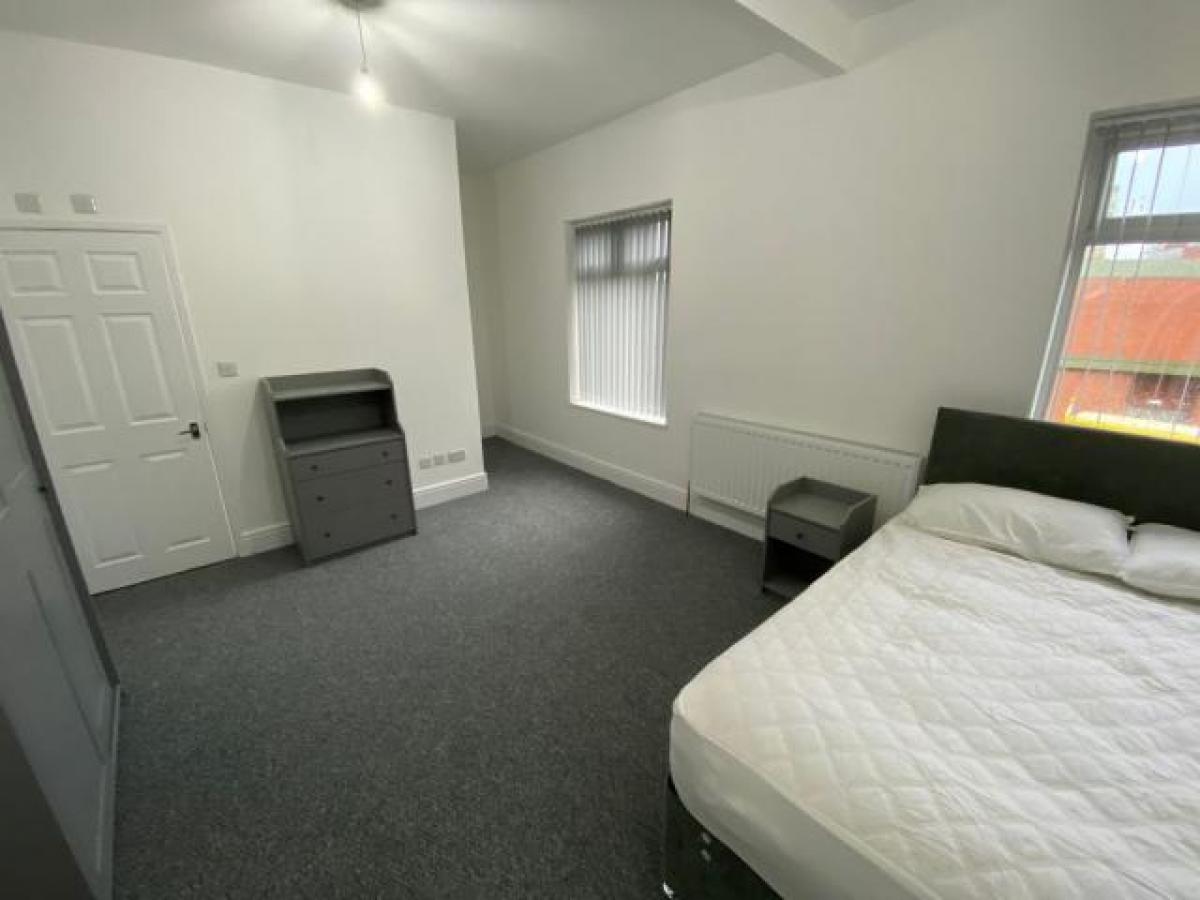 Picture of Apartment For Rent in Saint Helens, Merseyside, United Kingdom