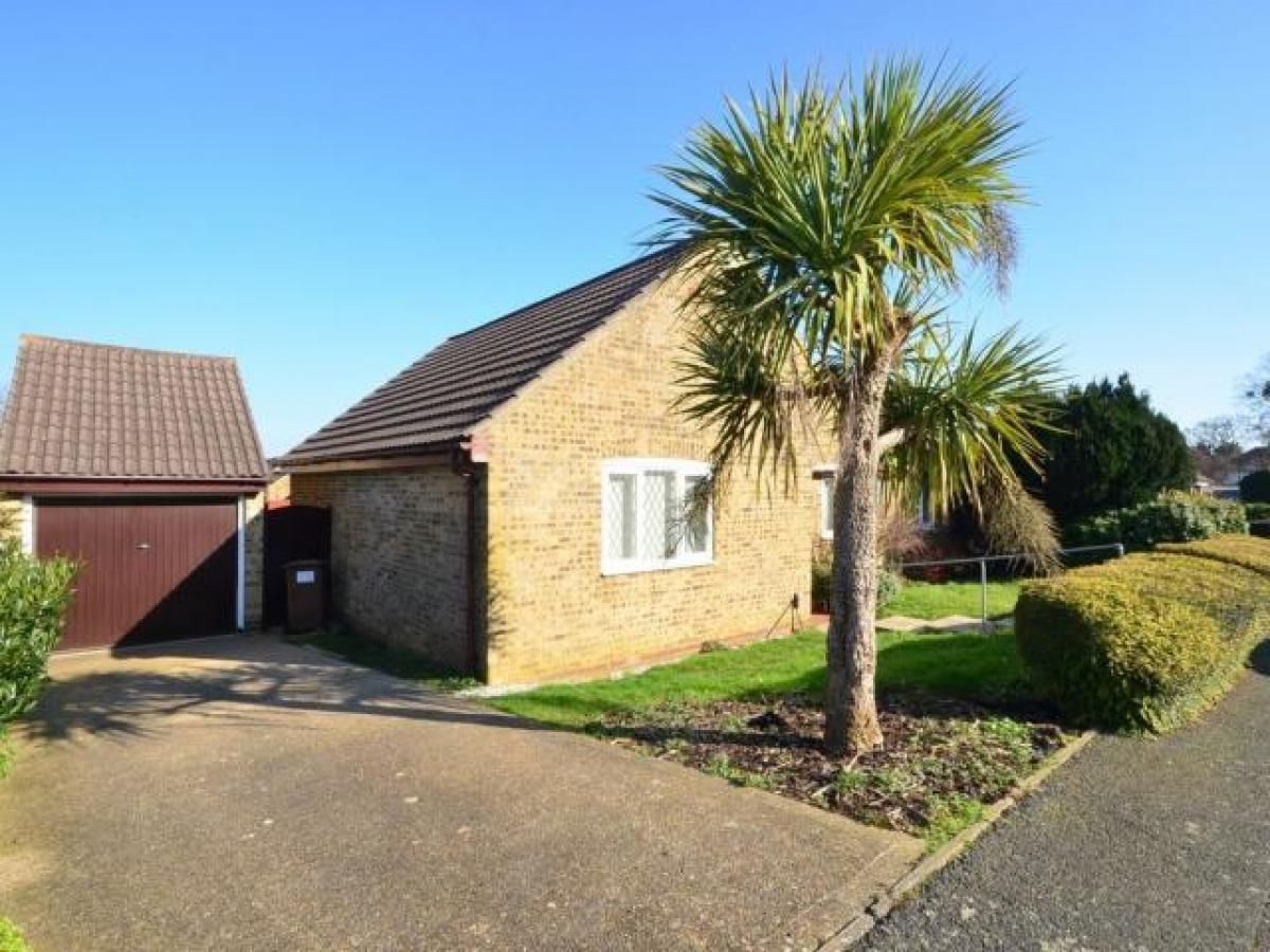 Picture of Bungalow For Rent in Rochester, Kent, United Kingdom