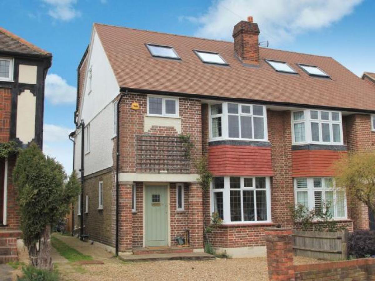 Picture of Home For Rent in Surbiton, Greater London, United Kingdom