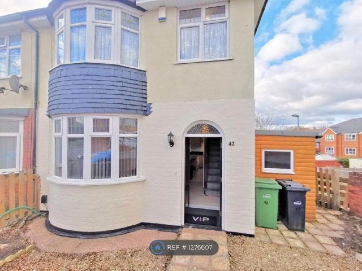 Picture of Home For Rent in Brierley Hill, West Midlands, United Kingdom
