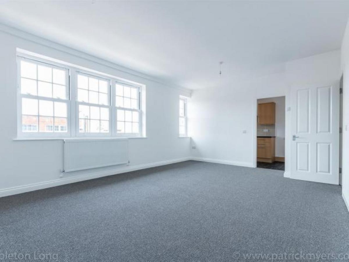 Picture of Apartment For Rent in East Grinstead, West Sussex, United Kingdom