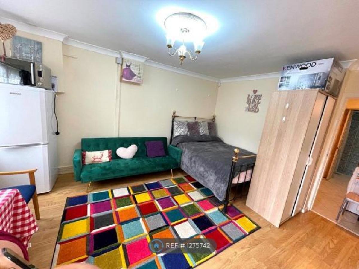 Picture of Apartment For Rent in Sutton Coldfield, West Midlands, United Kingdom