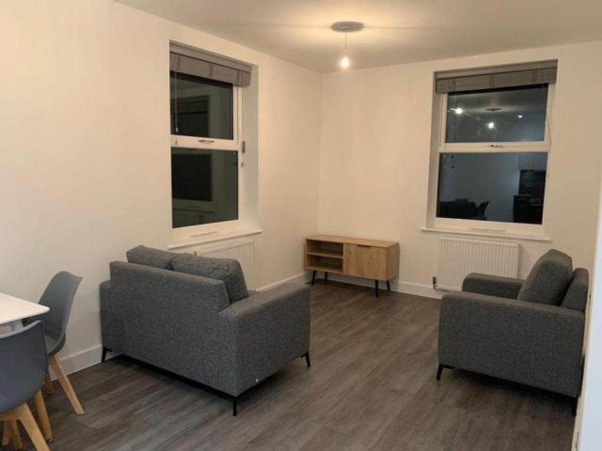 Picture of Apartment For Rent in Solihull, West Midlands, United Kingdom