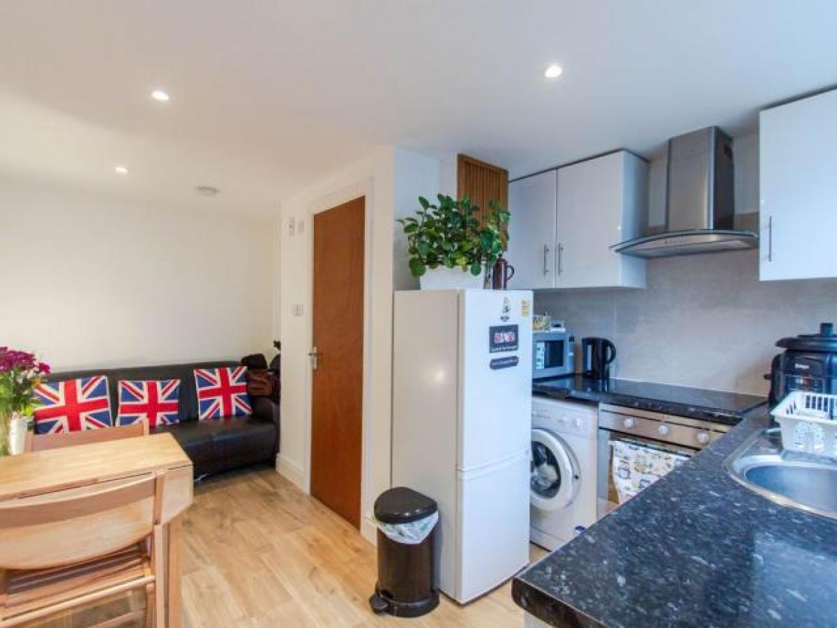 Picture of Bungalow For Rent in London, Greater London, United Kingdom