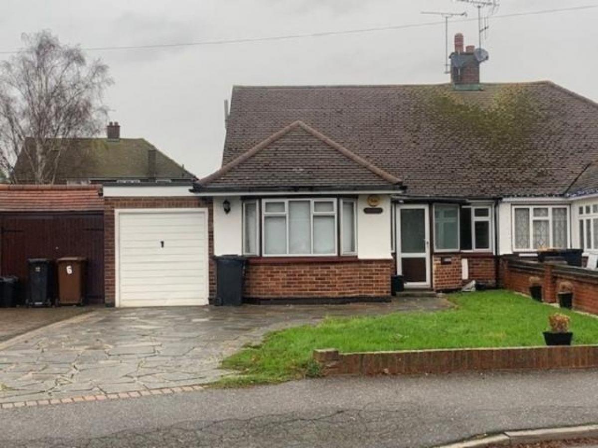 Picture of Bungalow For Rent in Brentwood, Essex, United Kingdom