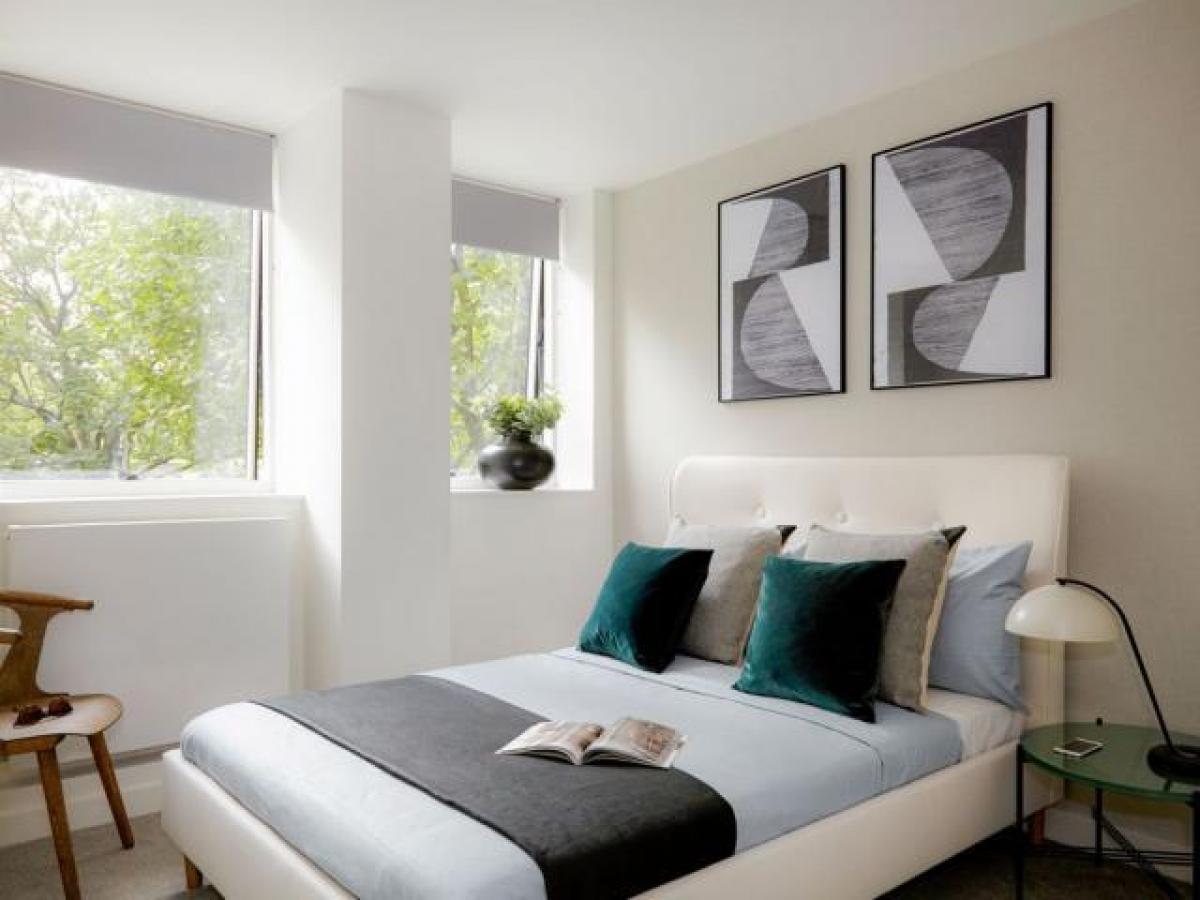 Picture of Apartment For Rent in Crawley, West Sussex, United Kingdom