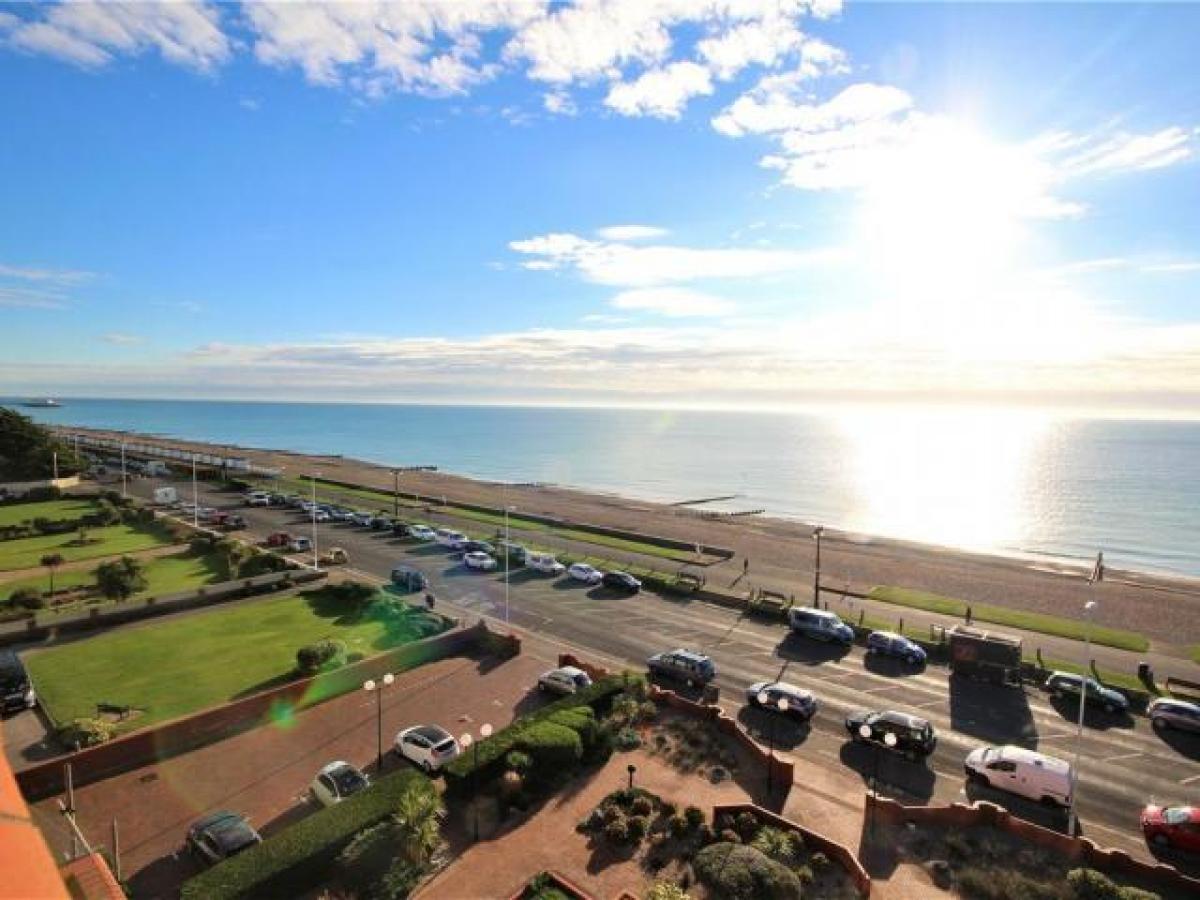 Picture of Apartment For Rent in Worthing, West Sussex, United Kingdom