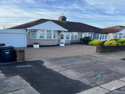 Bungalow For Rent in Ilford, United Kingdom