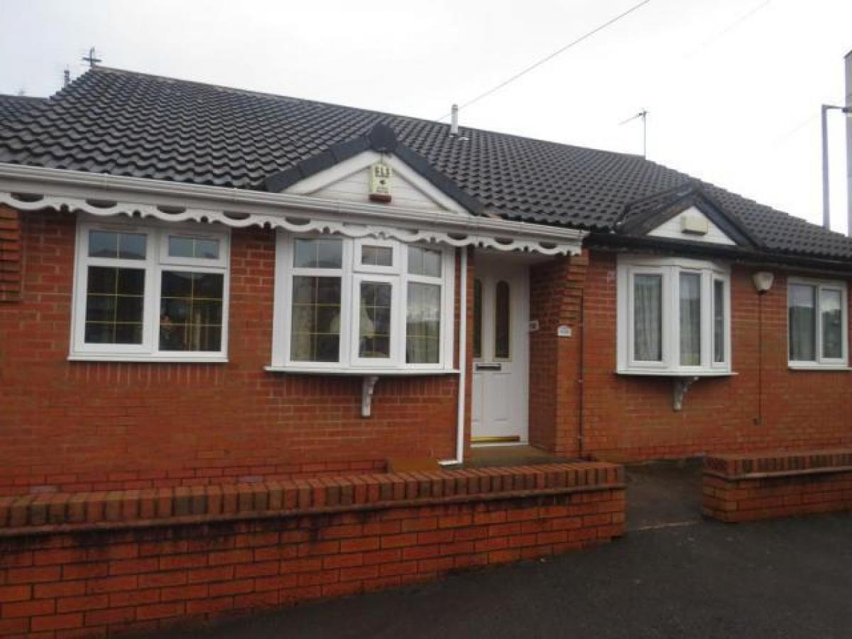 Picture of Bungalow For Rent in Tipton, West Midlands, United Kingdom