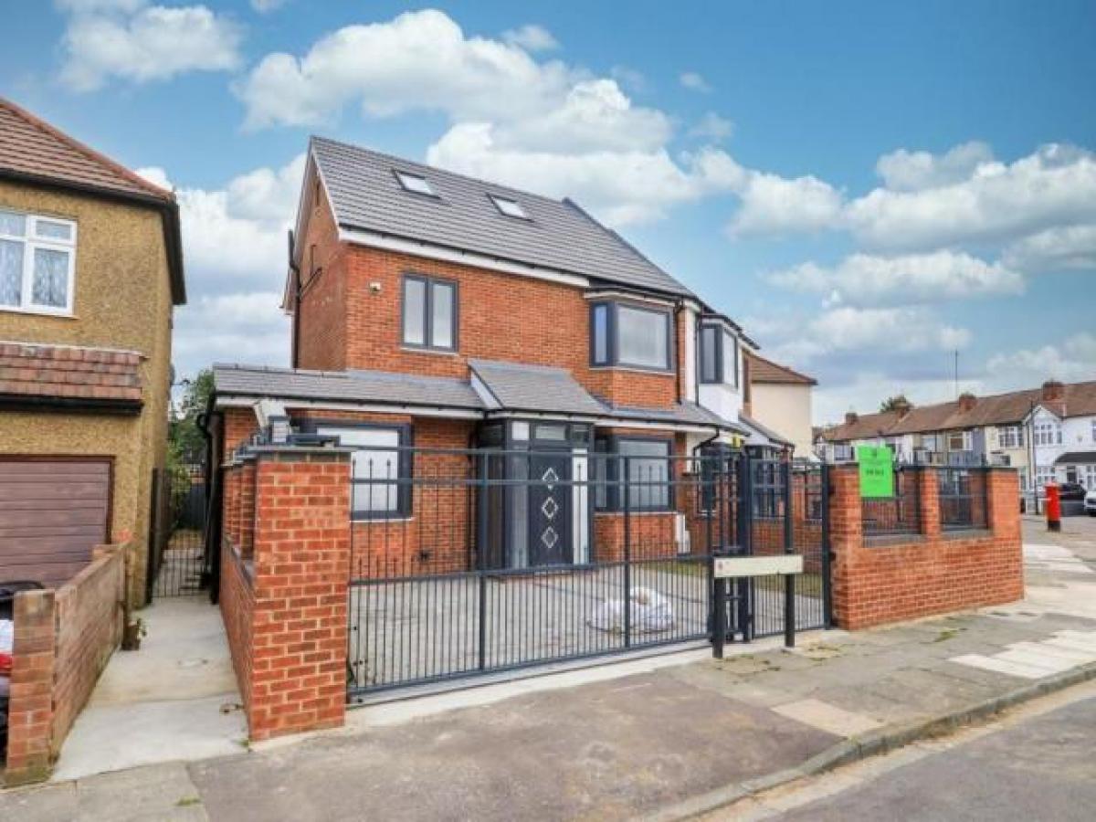 Picture of Home For Rent in Enfield, Greater London, United Kingdom