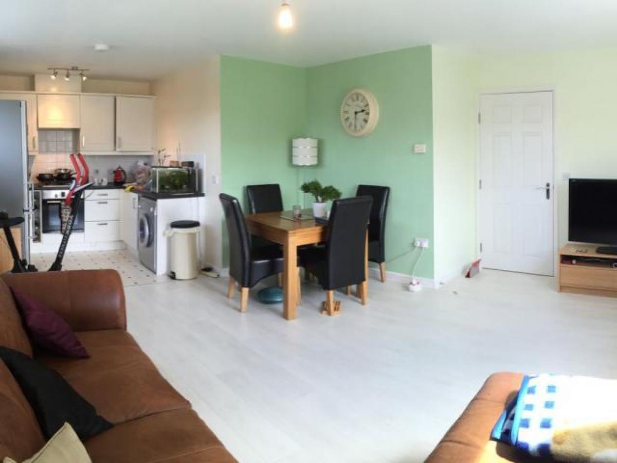 Picture of Apartment For Rent in Borehamwood, Hertfordshire, United Kingdom