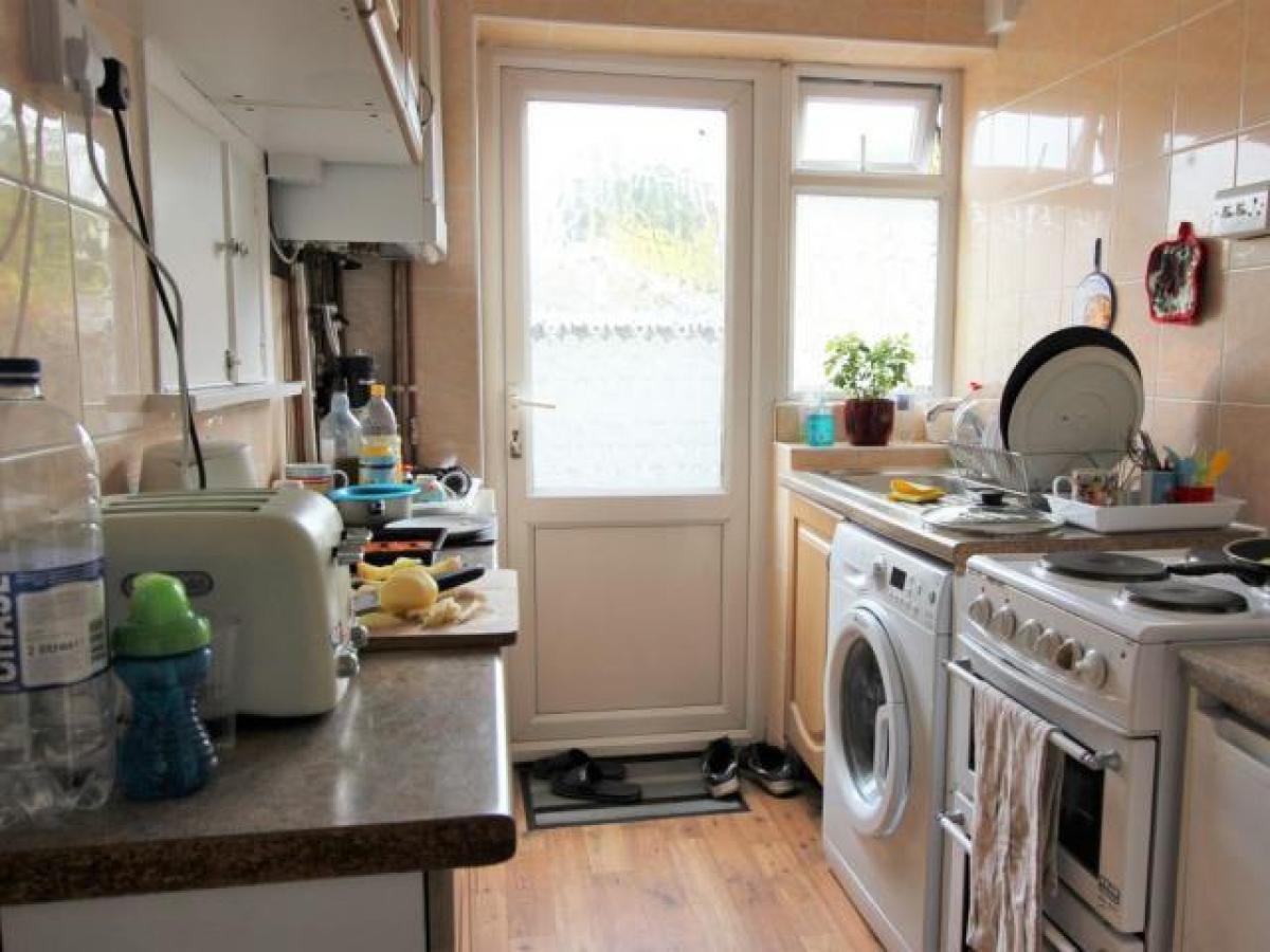 Picture of Home For Rent in Feltham, Northern Ireland, United Kingdom