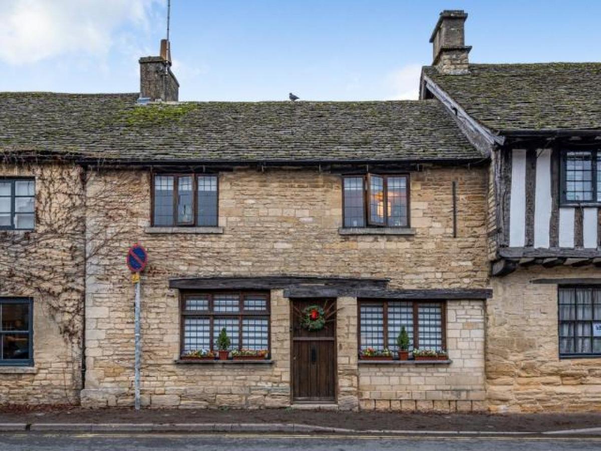 Picture of Home For Rent in Cheltenham, Gloucestershire, United Kingdom