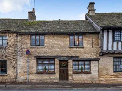 Home For Rent in Cheltenham, United Kingdom