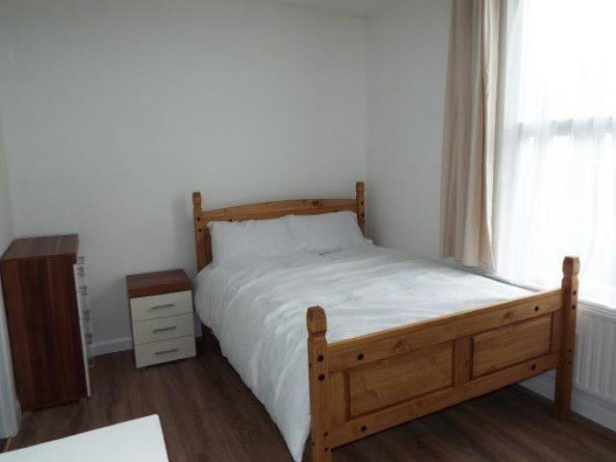 Picture of Apartment For Rent in Gravesend, Kent, United Kingdom