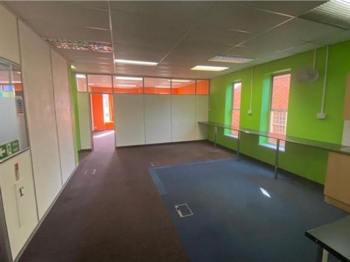 Picture of Office For Rent in Wednesbury, West Midlands, United Kingdom