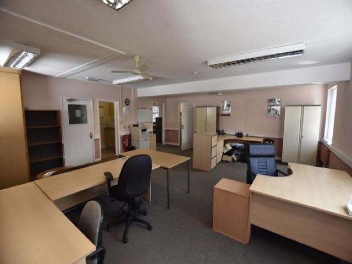 Picture of Office For Rent in Wotton under Edge, Gloucestershire, United Kingdom