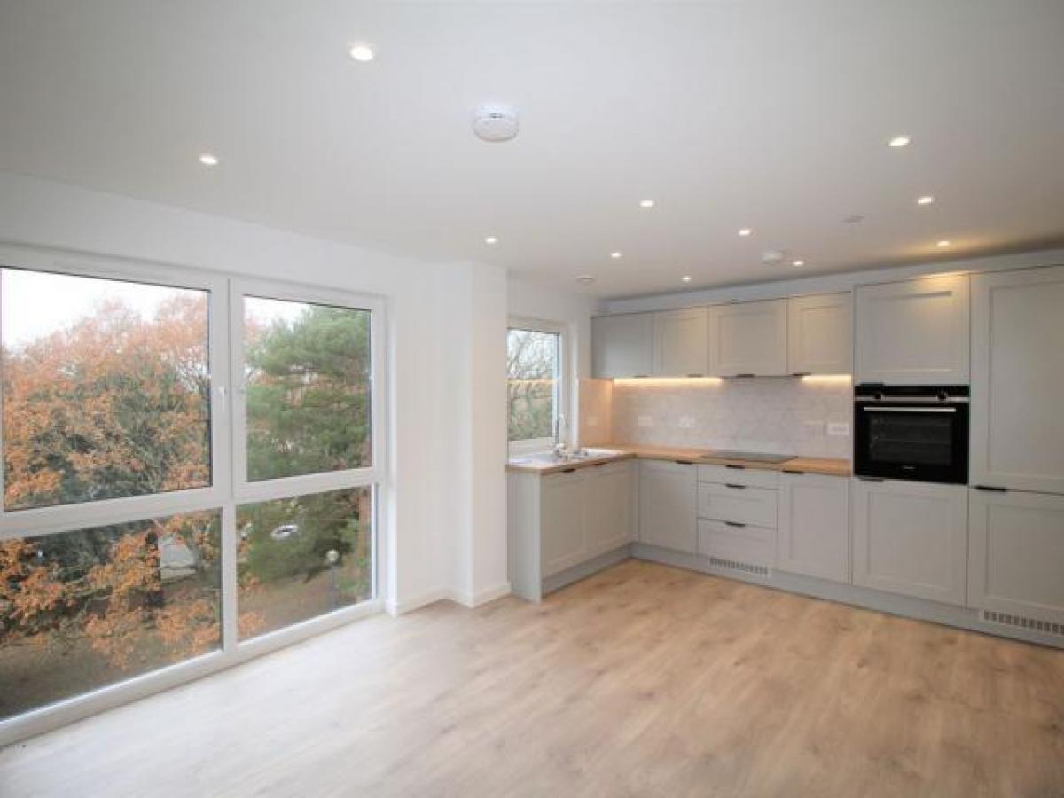 Picture of Apartment For Rent in Poole, Dorset, United Kingdom