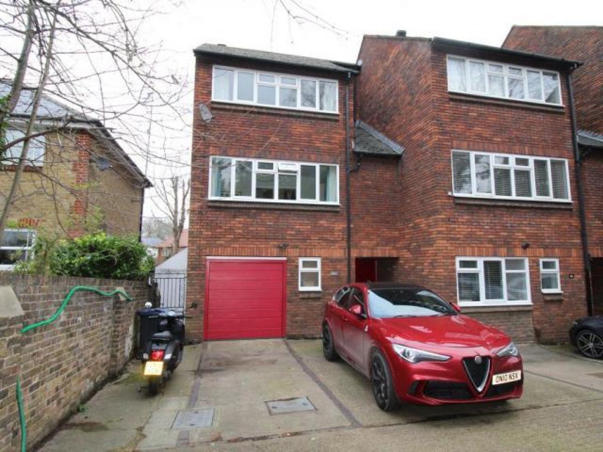 Picture of Home For Rent in Hertford, Hertfordshire, United Kingdom