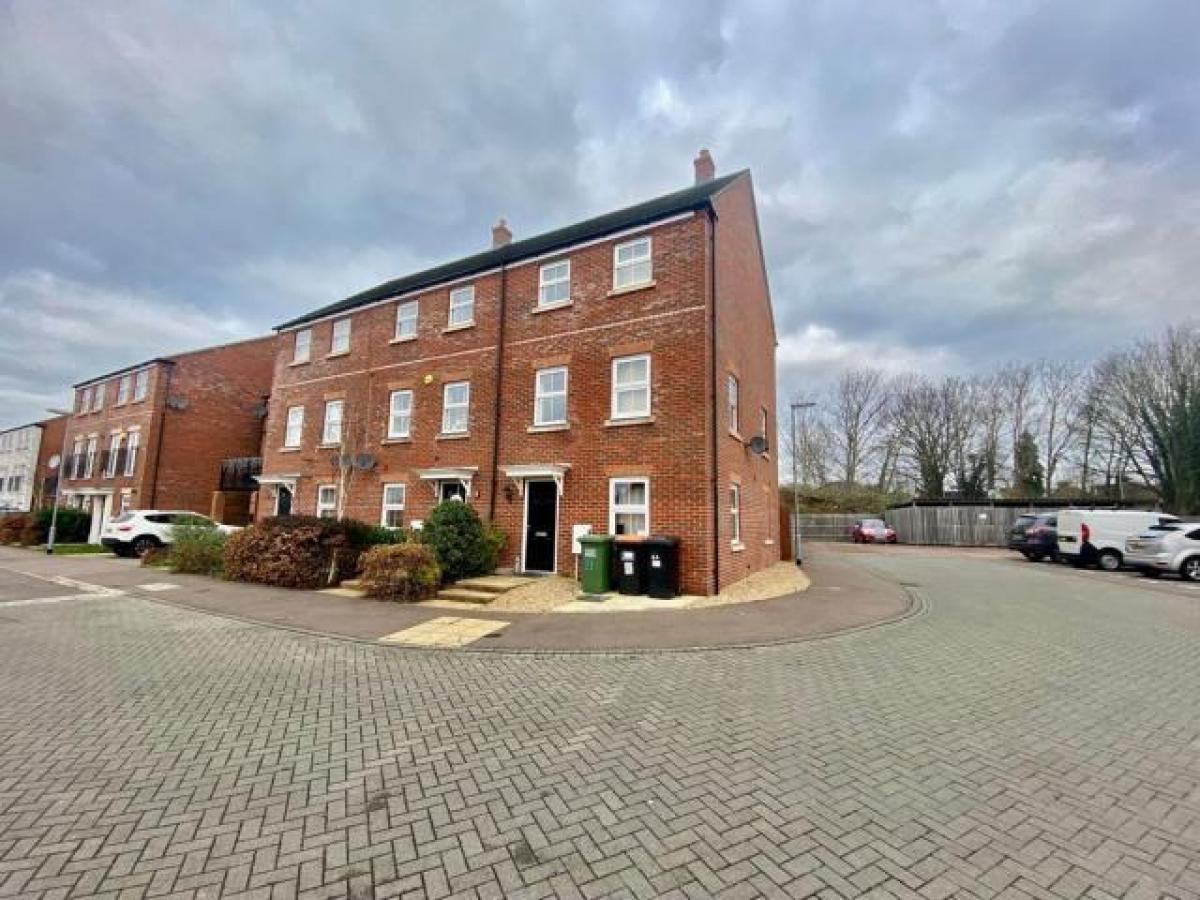 Picture of Apartment For Rent in Dunstable, Bedfordshire, United Kingdom