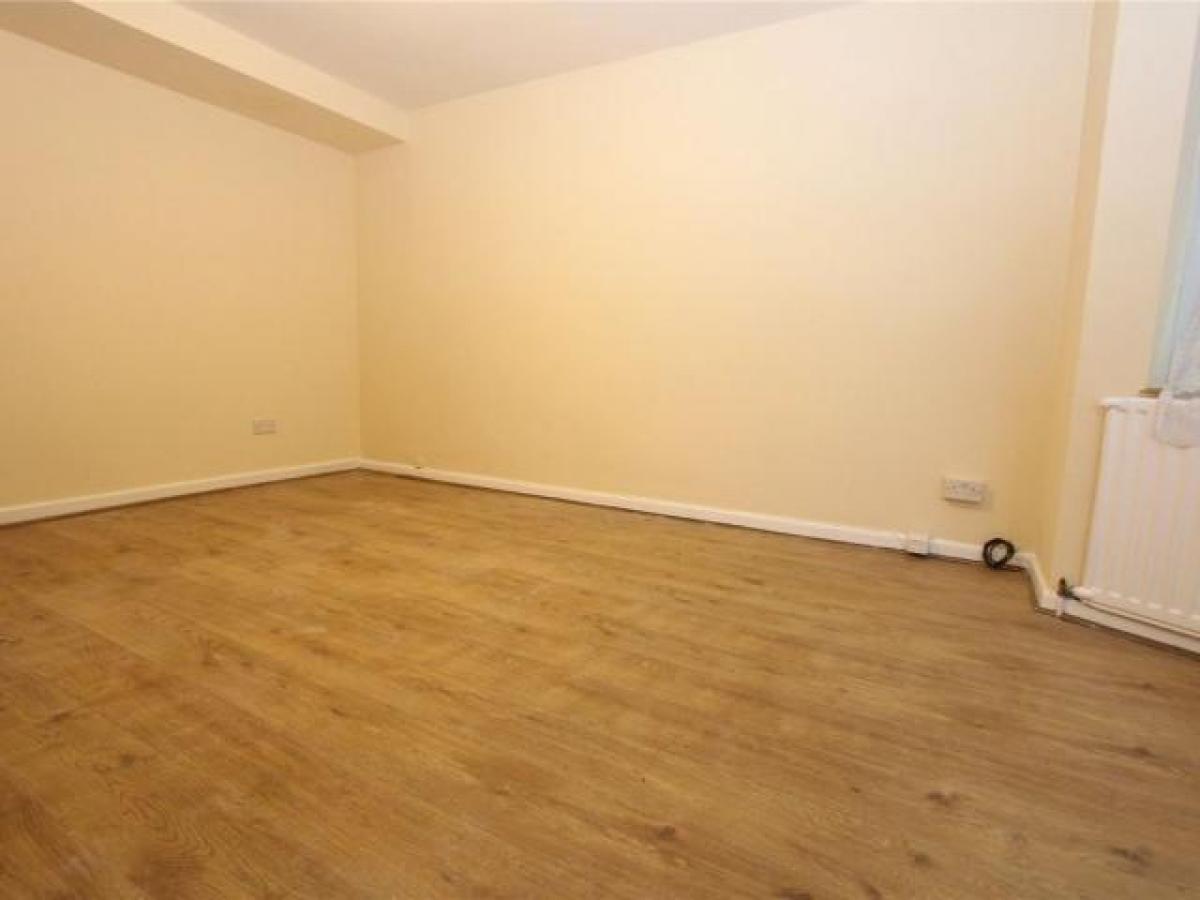 Picture of Apartment For Rent in Waltham Cross, Hertfordshire, United Kingdom