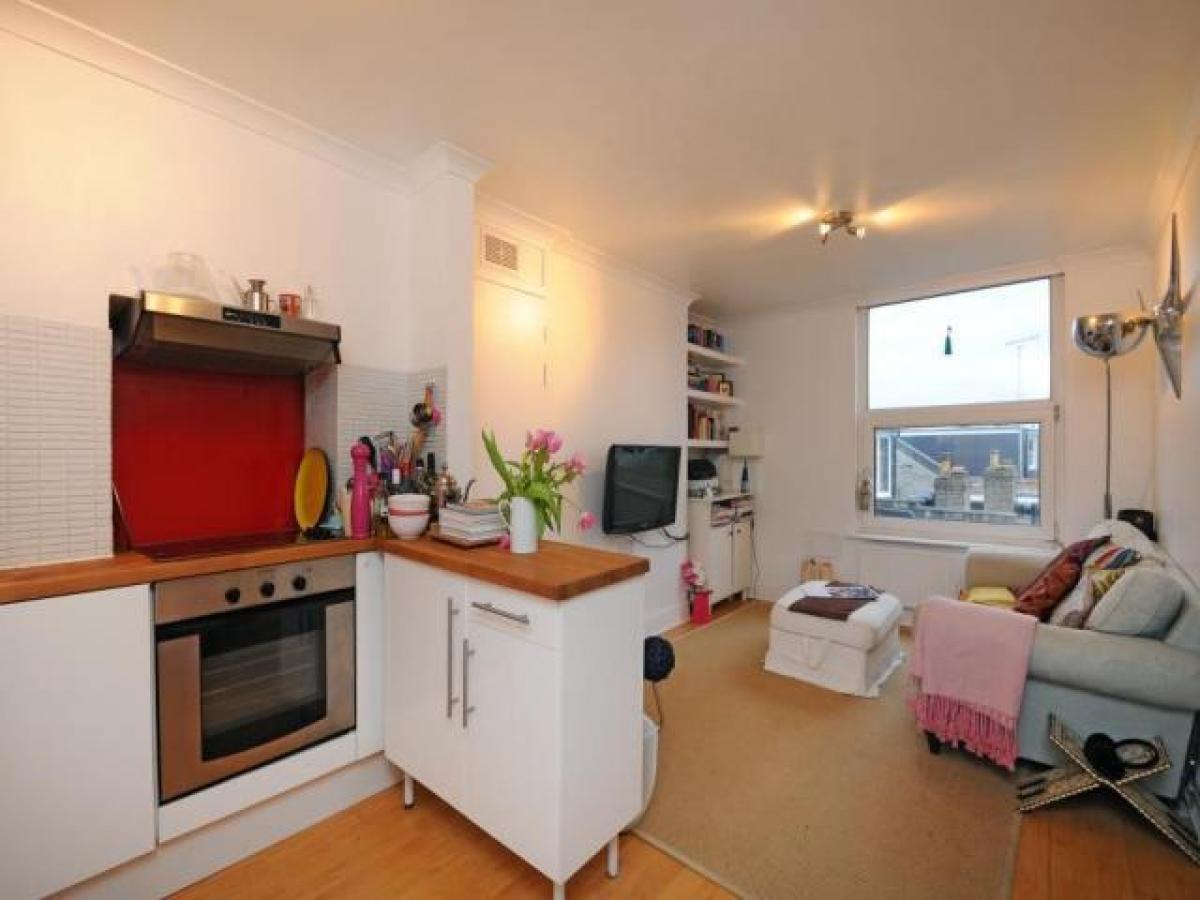 Picture of Apartment For Rent in Twickenham, Greater London, United Kingdom