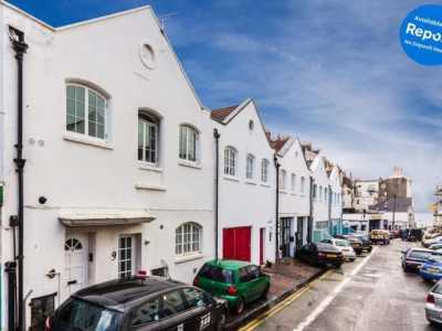 Home For Rent in Hove, United Kingdom