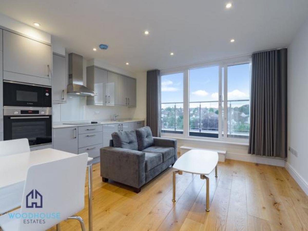 Picture of Apartment For Rent in Bushey, Hertfordshire, United Kingdom