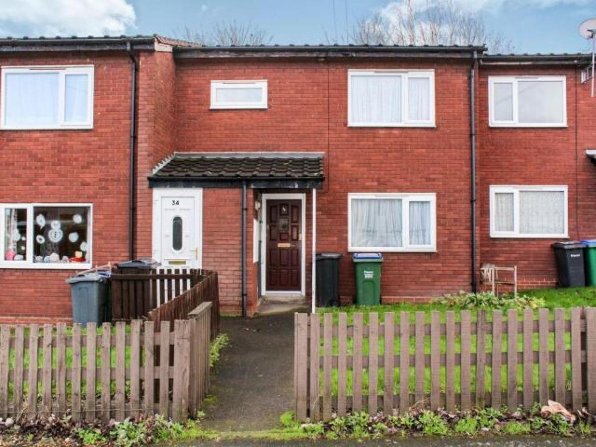 Picture of Apartment For Rent in Tipton, West Midlands, United Kingdom