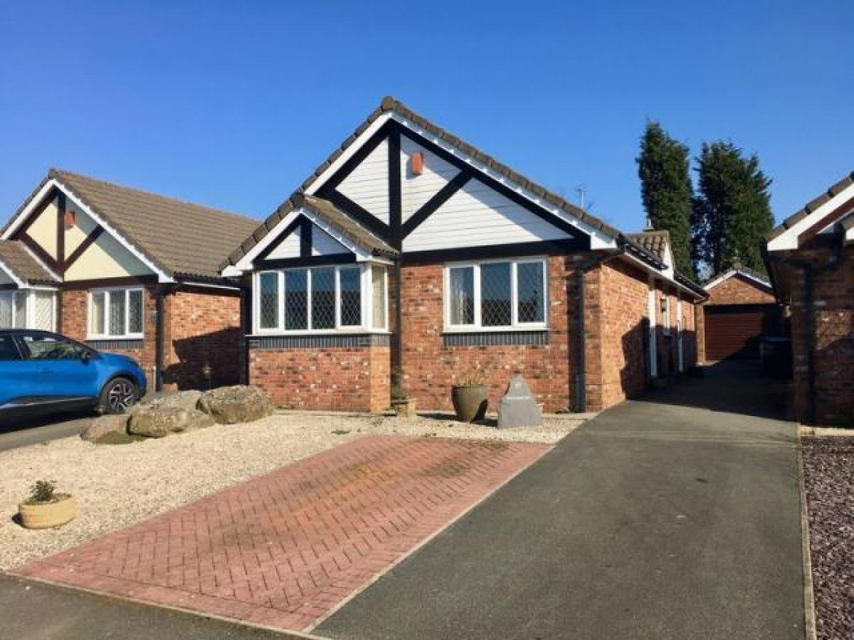 Picture of Bungalow For Rent in Stoke on Trent, Staffordshire, United Kingdom