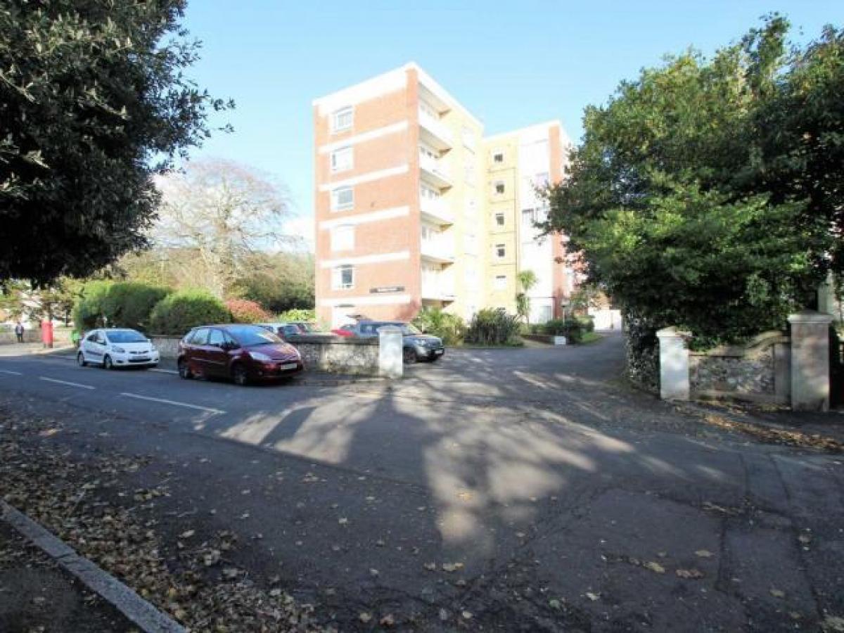 Picture of Apartment For Rent in Worthing, West Sussex, United Kingdom